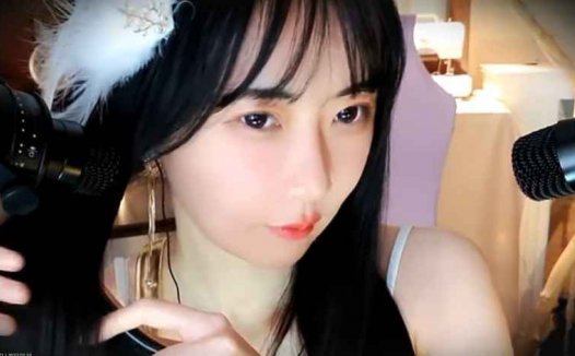 ASMR 口腔音，耳边亲吻 | kiki瓜