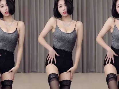 斗鱼 小深深儿 黑丝 吊带 爆乳 热舞 《I’m so sexy》